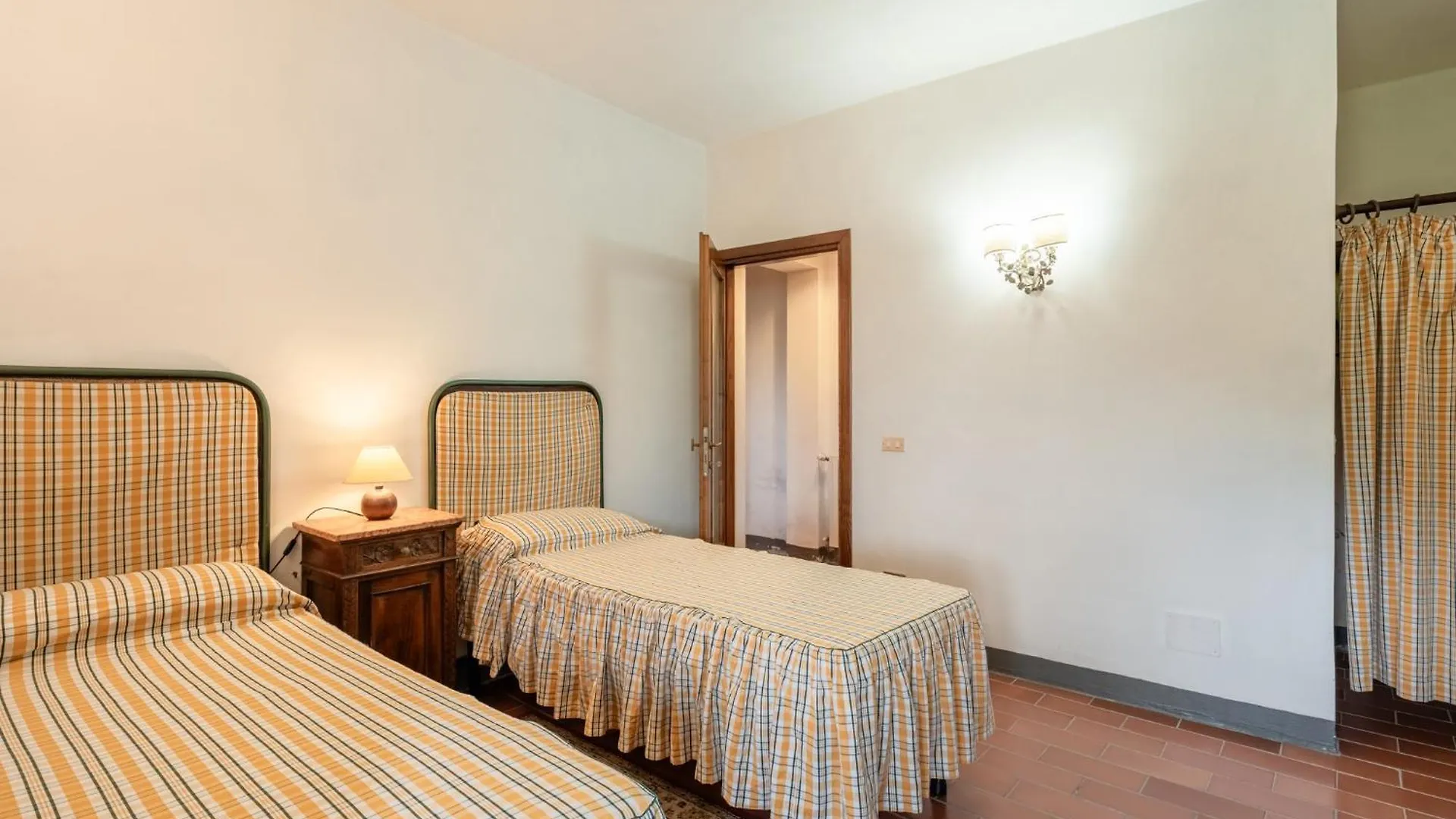 Fattoria Di Pietrabuona Vila Medicina