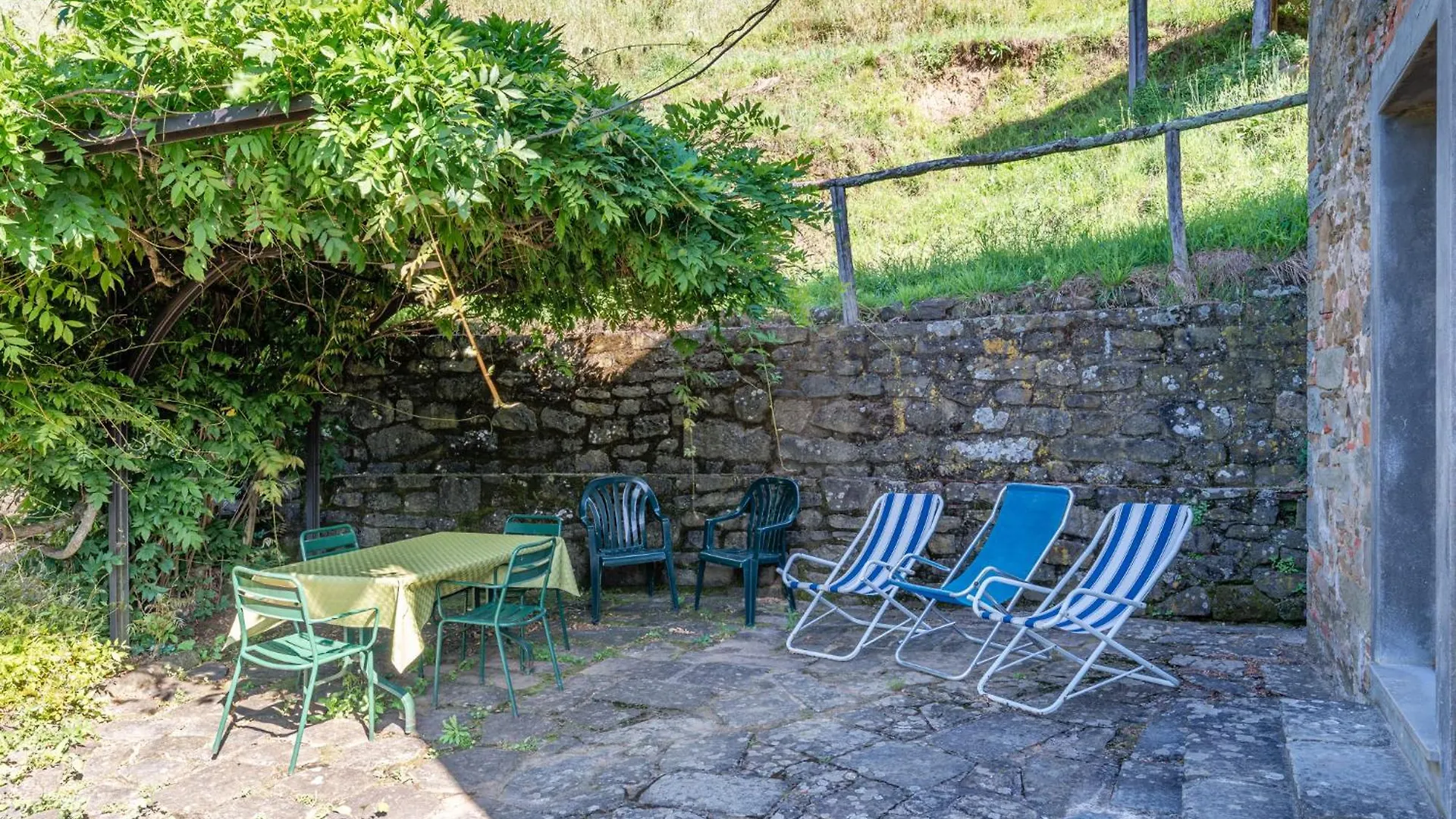 Fattoria Di Pietrabuona Villa Medicina 0*,  Olaszország
